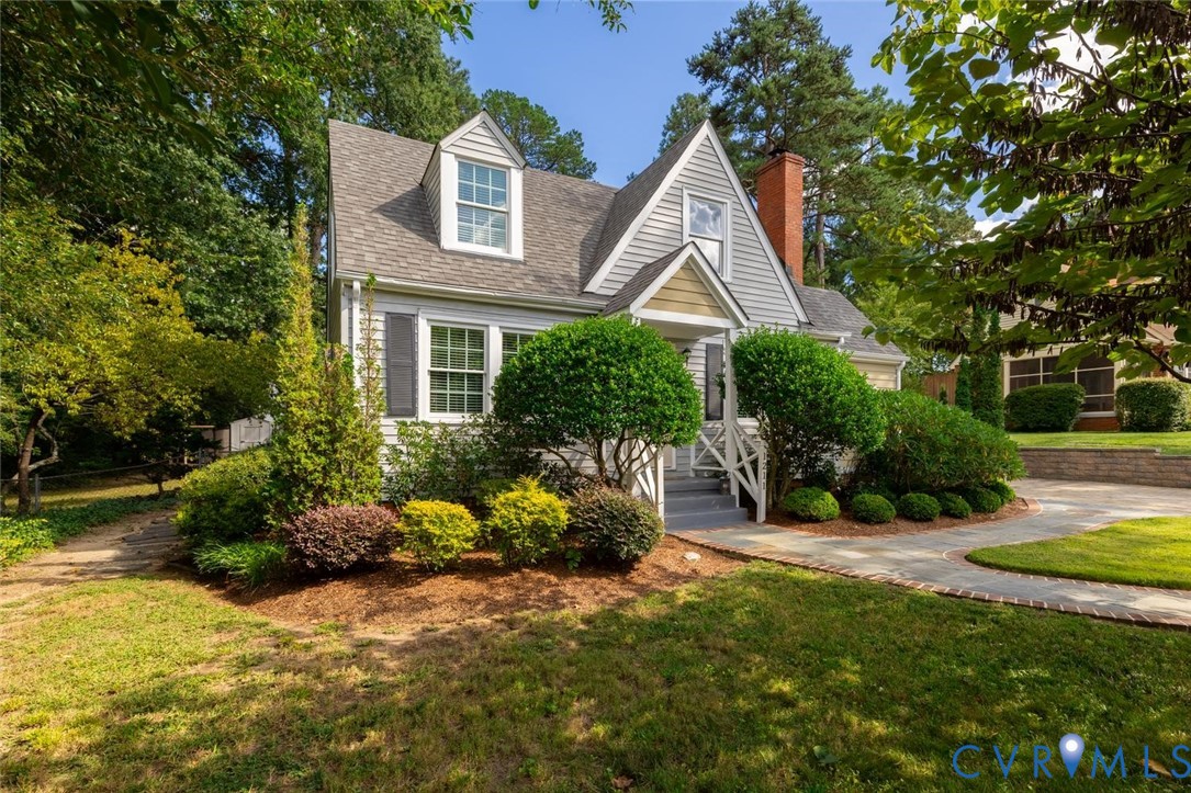 1211 Hollins Rd Property Photo 1