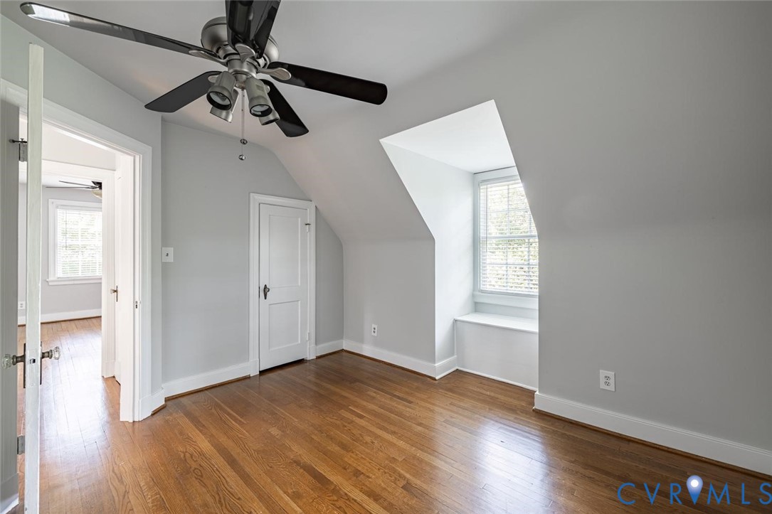 1211 Hollins Rd Property Photo 31