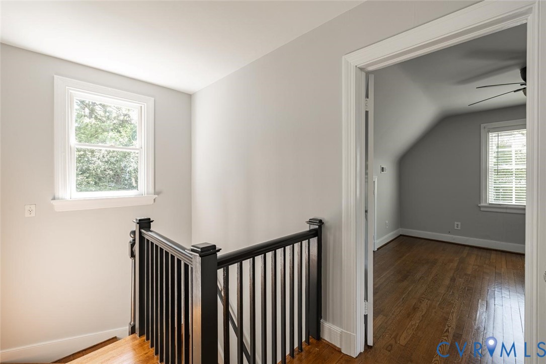 1211 Hollins Rd Property Photo 33