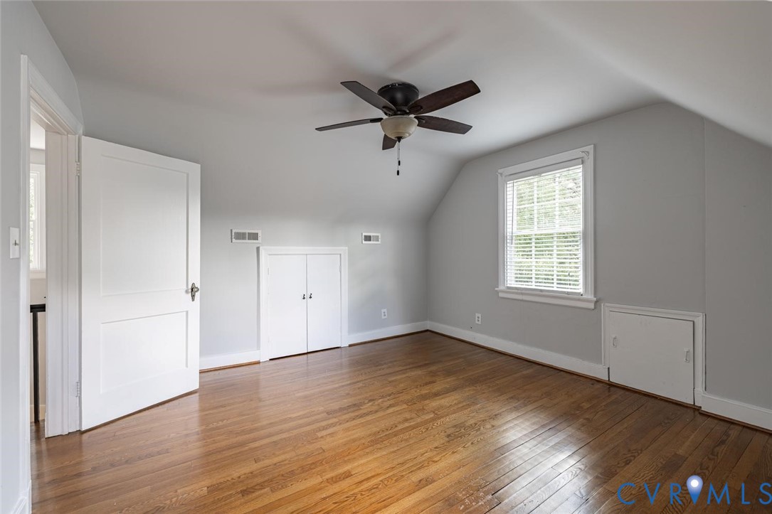 1211 Hollins Rd Property Photo 39