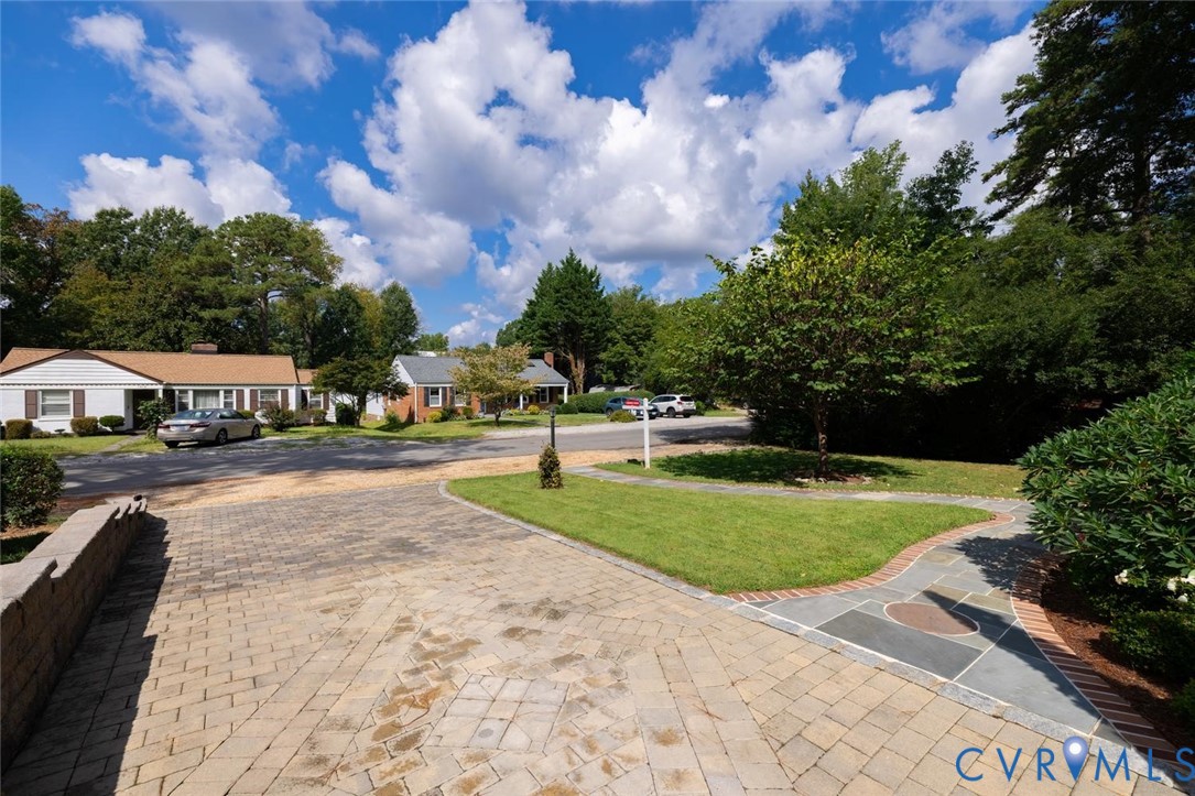 1211 Hollins Rd Property Photo 44