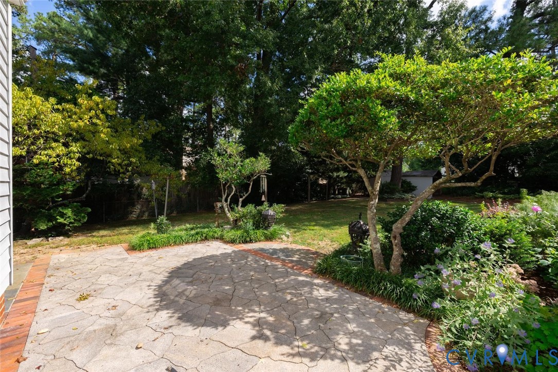 1211 Hollins Rd Property Photo 47