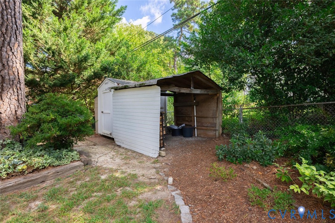 1211 Hollins Rd Property Photo 50