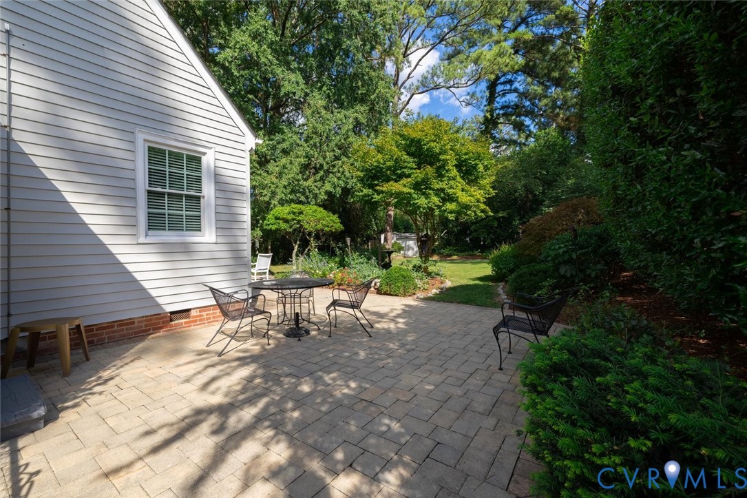 1211 Hollins Rd Property Photo 66