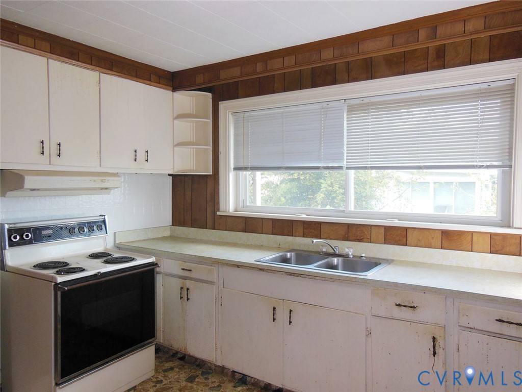 2203 Seminary Ave Property Photo 9