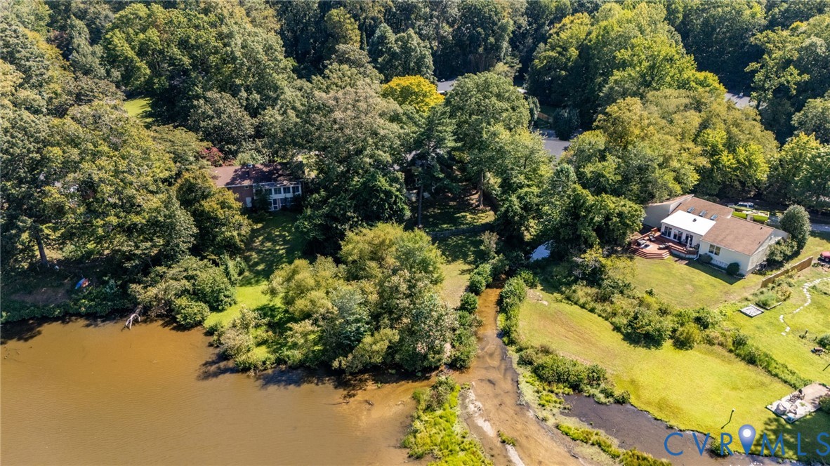 7700 Lake Shore Dr Property Photo 5