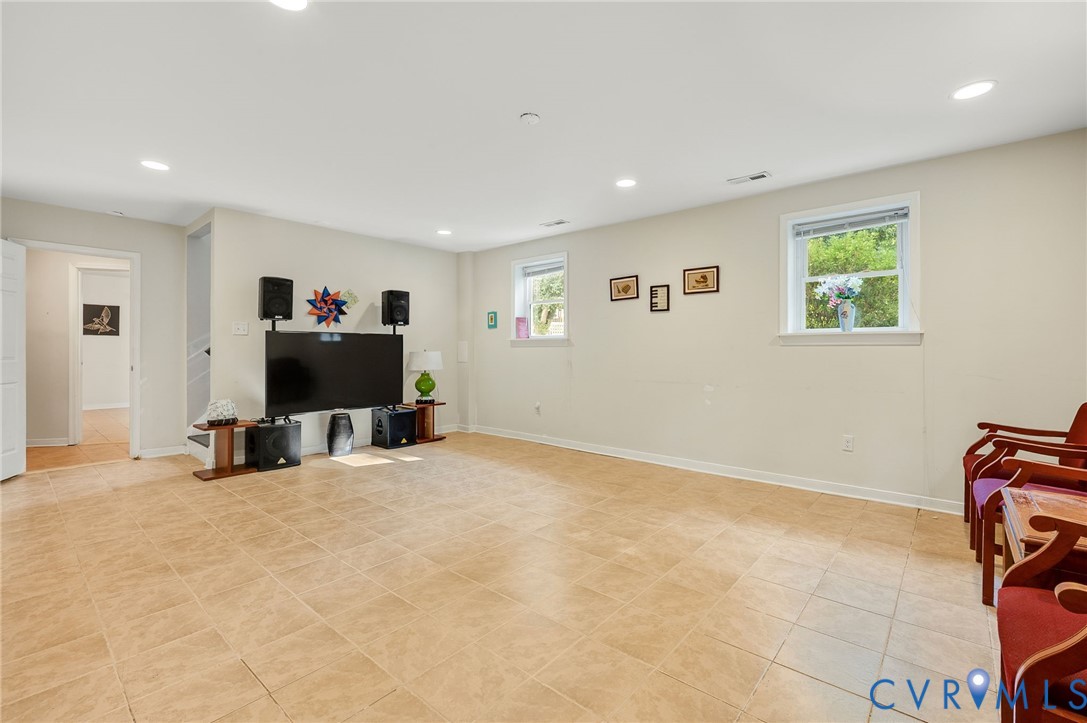 7700 Lake Shore Dr Property Photo 25