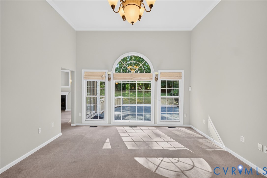 365 Hamlet Rd Property Photo 8