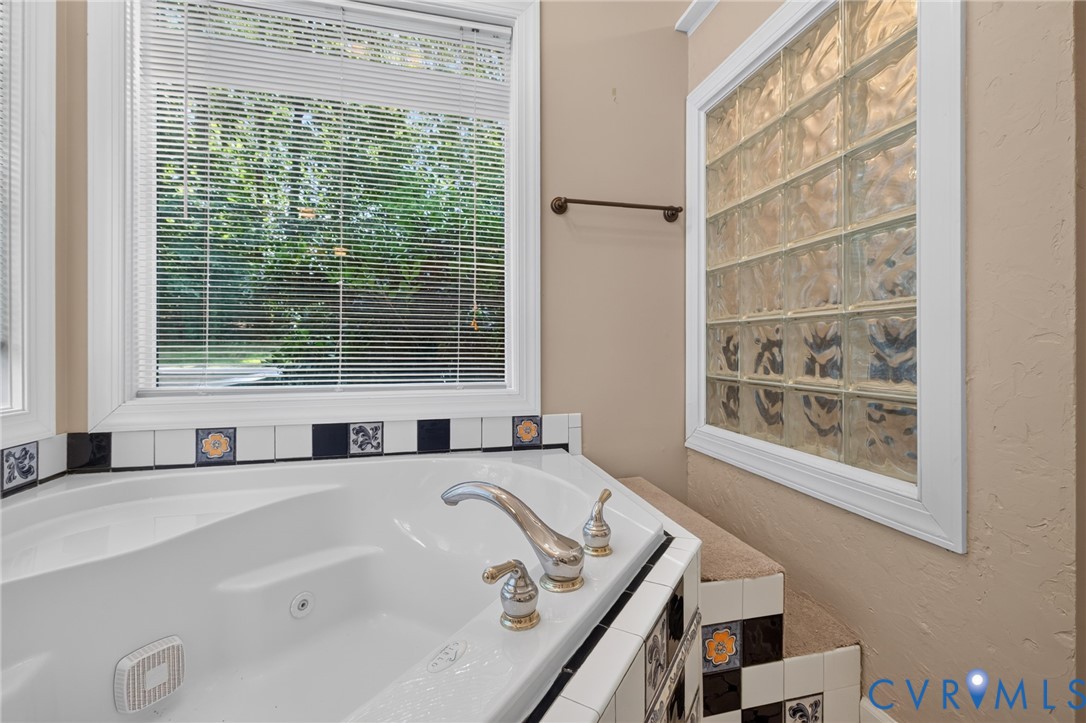 365 Hamlet Rd Property Photo 29