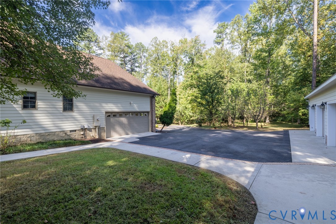 365 Hamlet Rd Property Photo 40