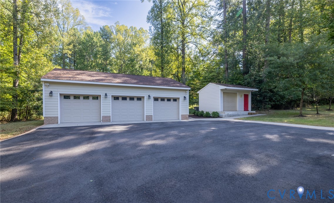 365 Hamlet Rd Property Photo 45