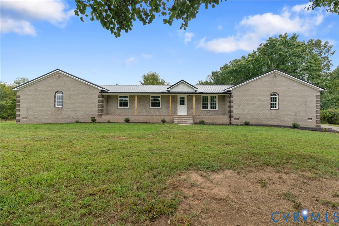 7621 Amelia Springs Rd Property Photo 1