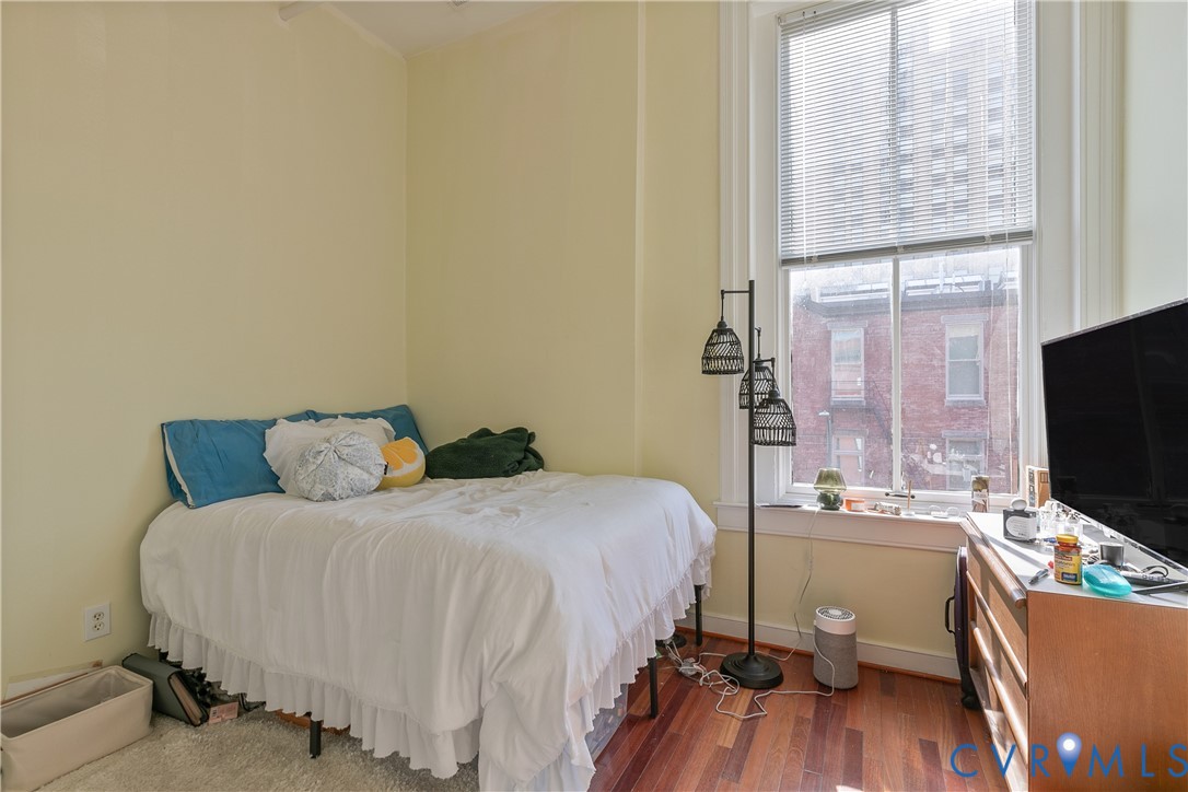 119 E Broad St Property Photo 45