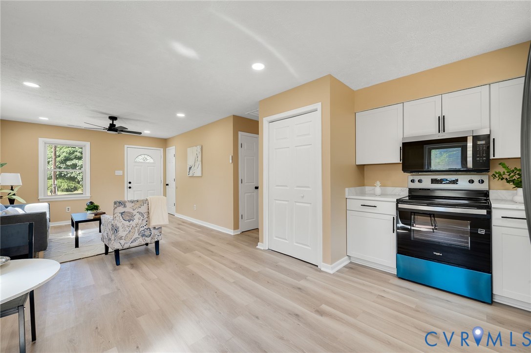 4411 Samara Dr Property Photo 8