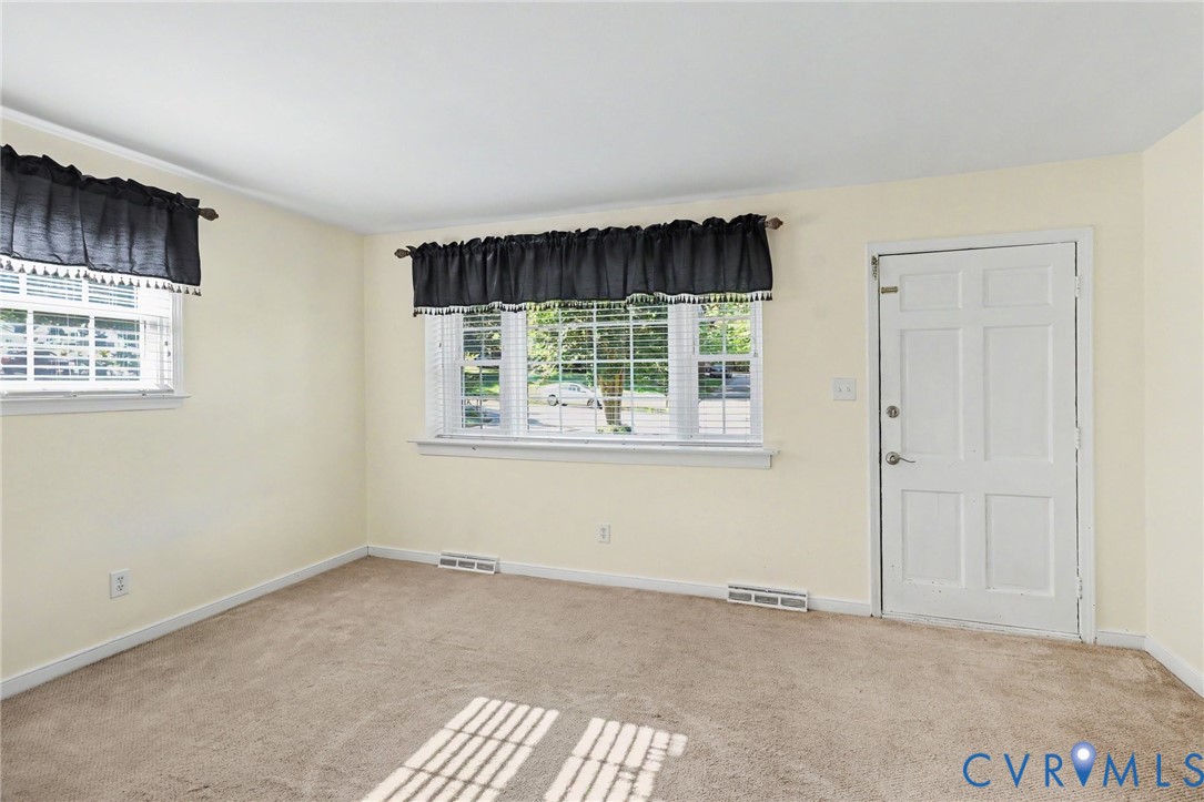 9504 Minna Dr Property Photo 4