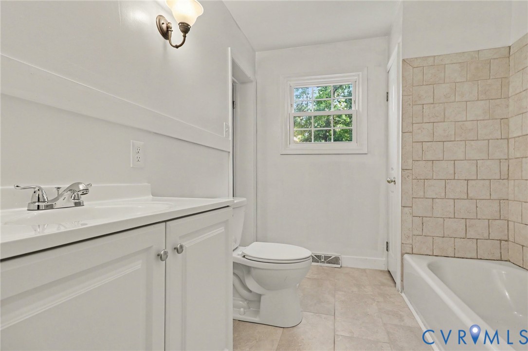 9504 Minna Dr Property Photo 15