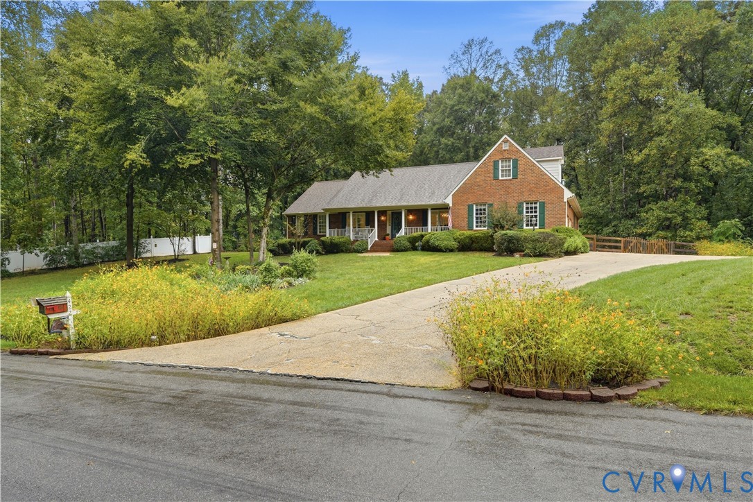 422 Elm Creek Dr Property Photo 4