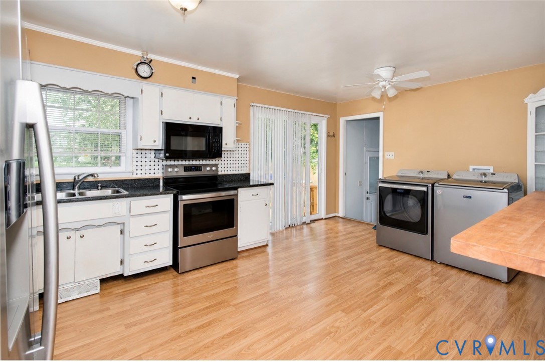 3107 Franklin St Property Photo 6