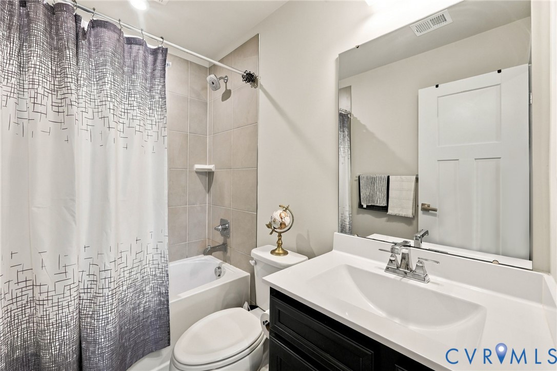 10944 Genito Square Dr Property Photo 19