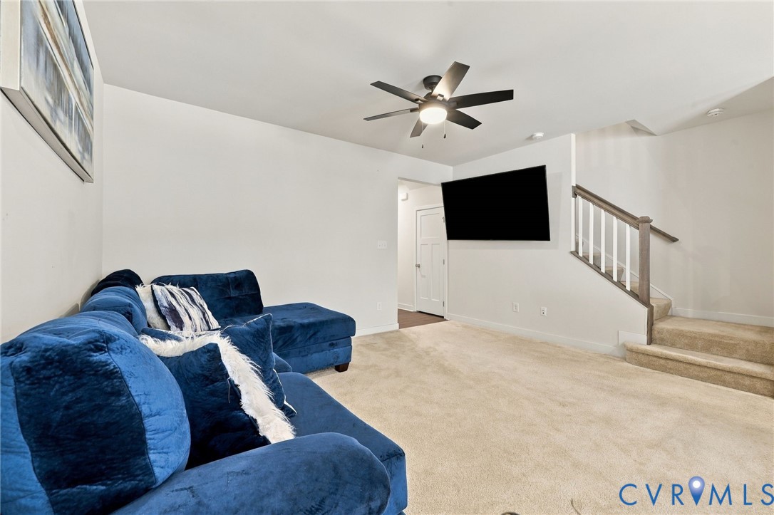 10944 Genito Square Dr Property Photo 26