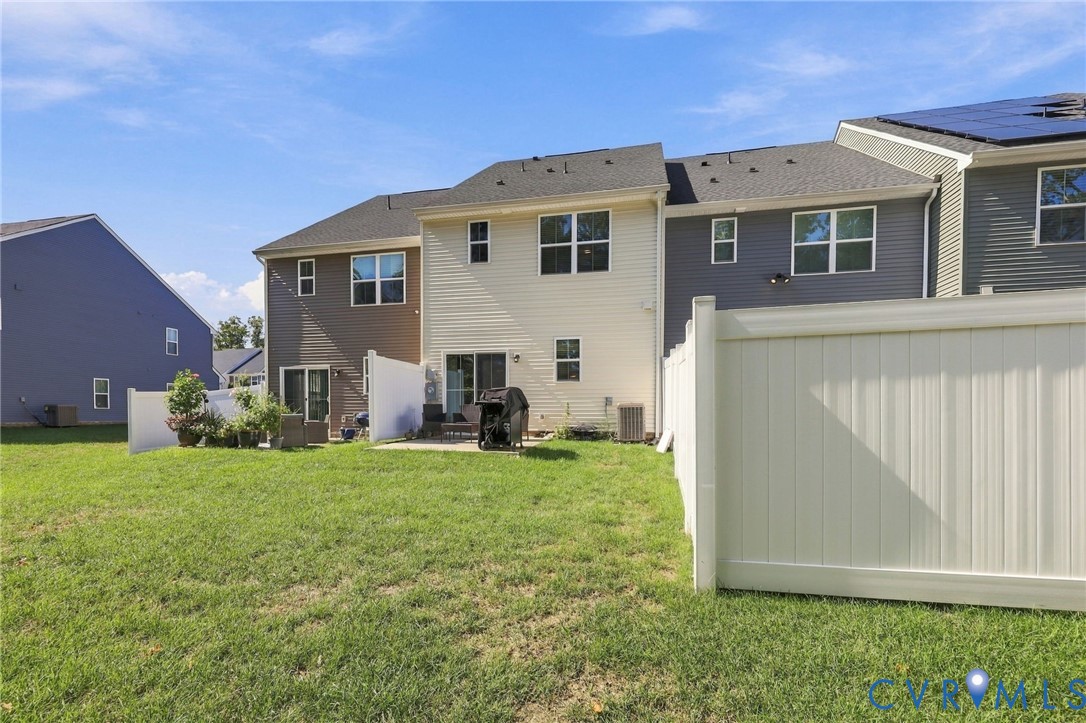 10944 Genito Square Dr Property Photo 42