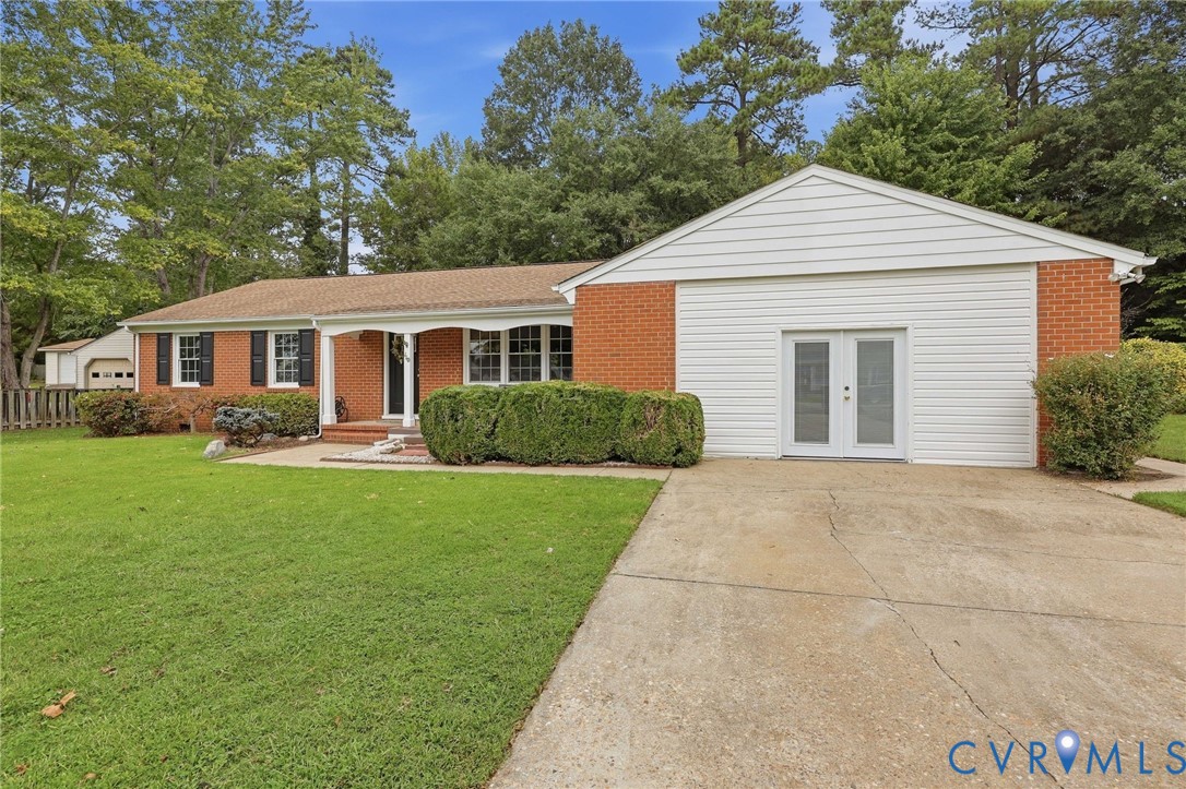 110 Hampton Dr Property Photo 6