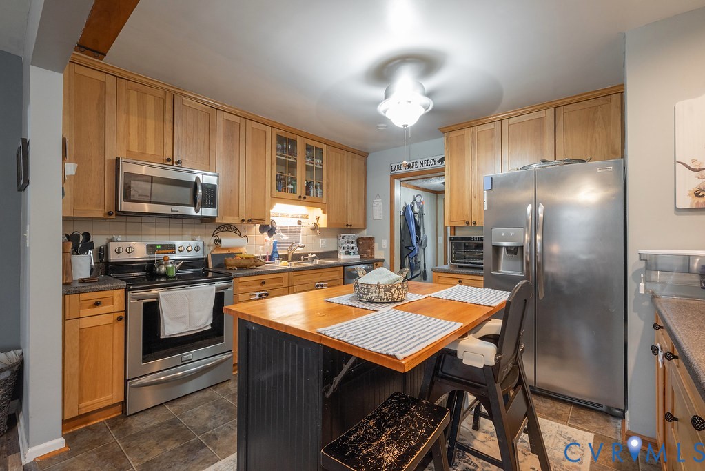 623 Charles Ave Property Photo 9