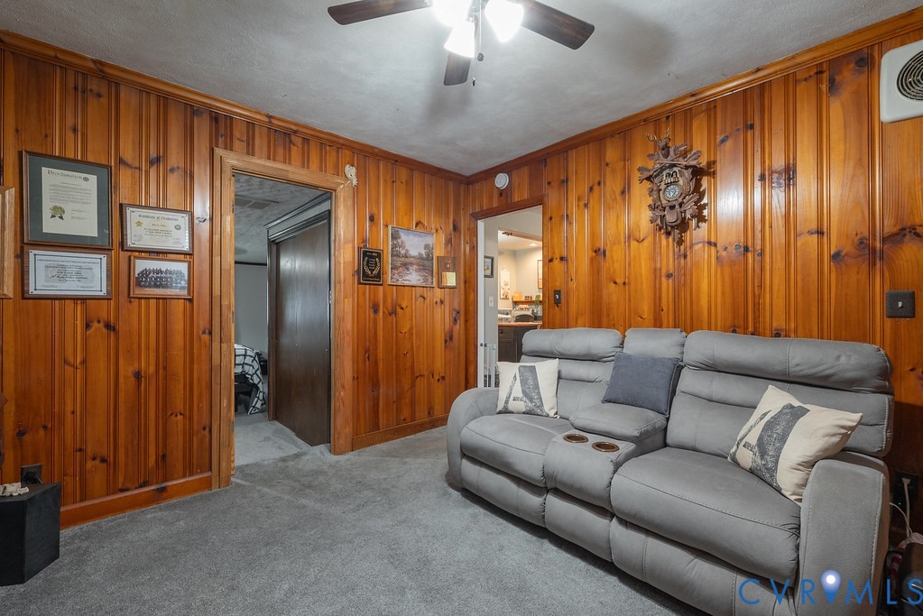 623 Charles Ave Property Photo 17