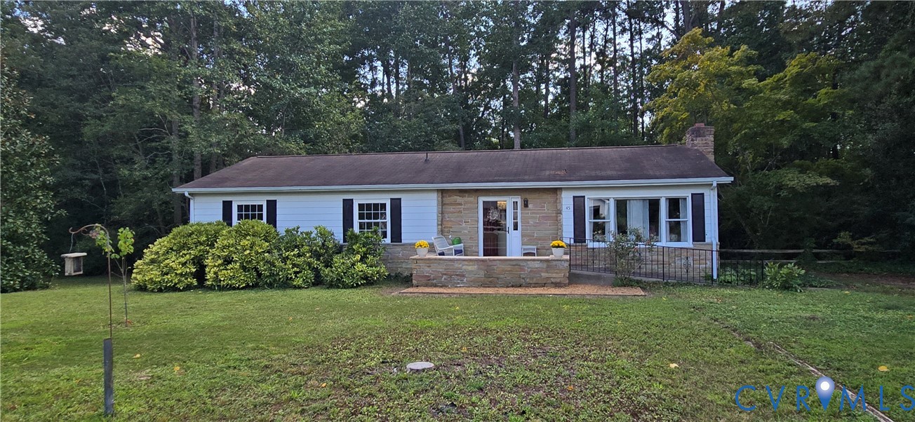 45 Middle Rd Property Photo 2