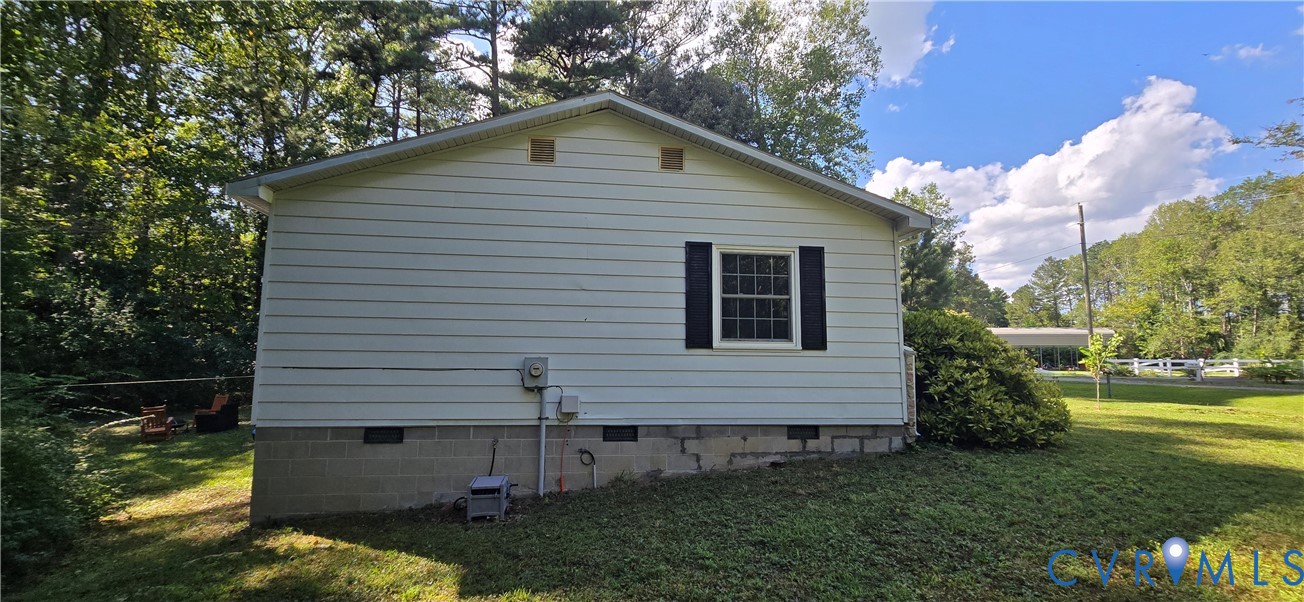 45 Middle Rd Property Photo 4