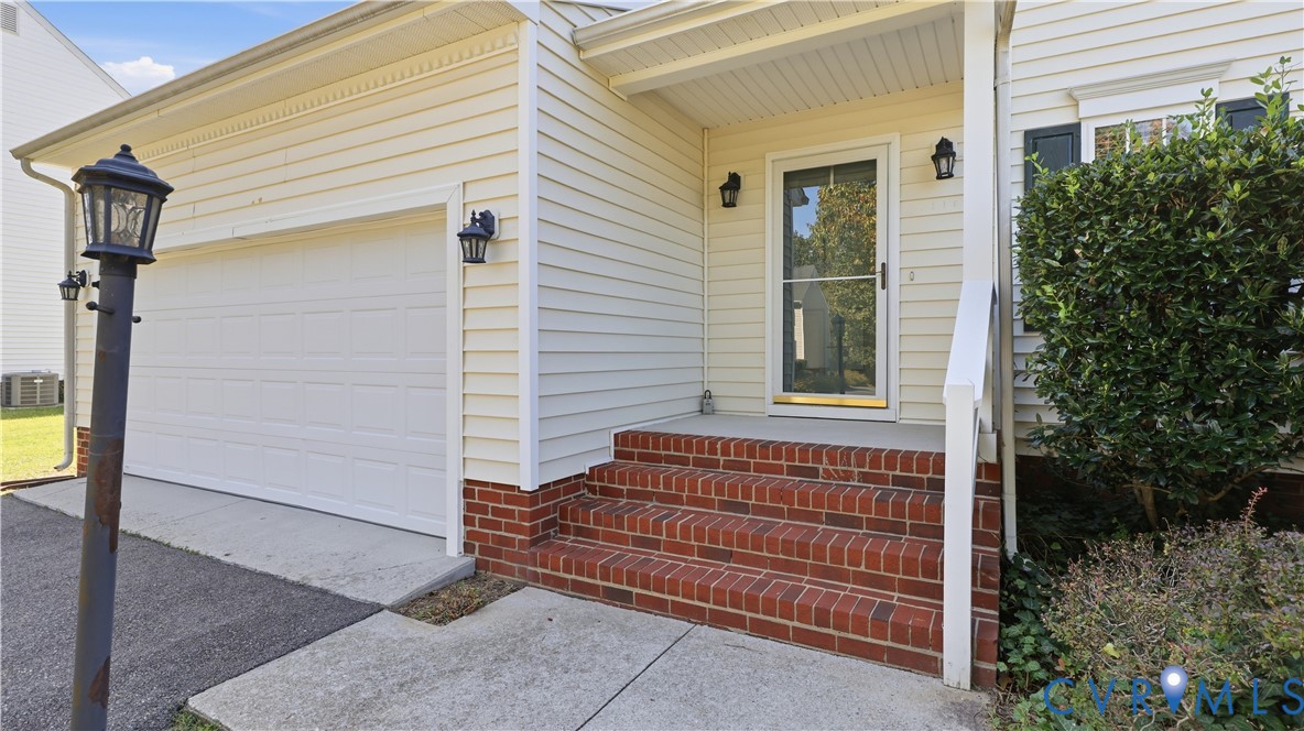 6931 Staunton Ave Property Photo 9