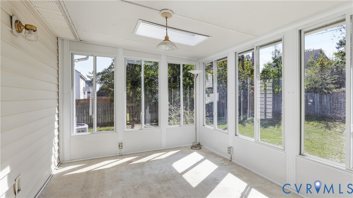 6931 Staunton Ave Property Photo 44