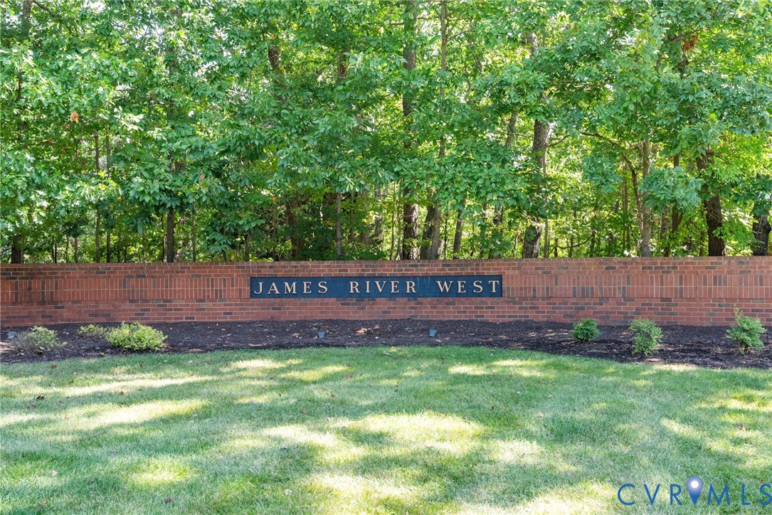 13001 River Hills Dr