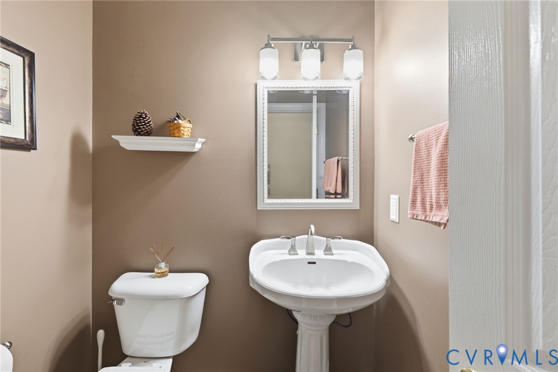 554 Greymont Ln Property Photo 17