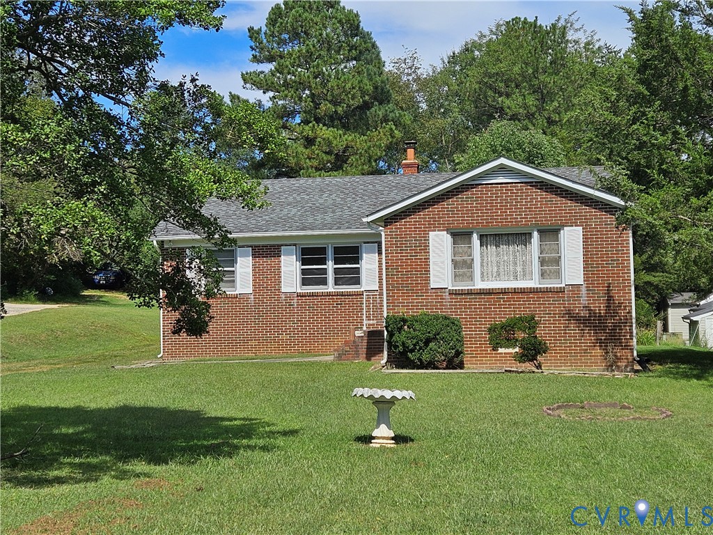 147 Chase St Property Photo 1
