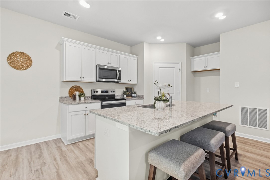 1650 River Bluff Ln Property Photo 8