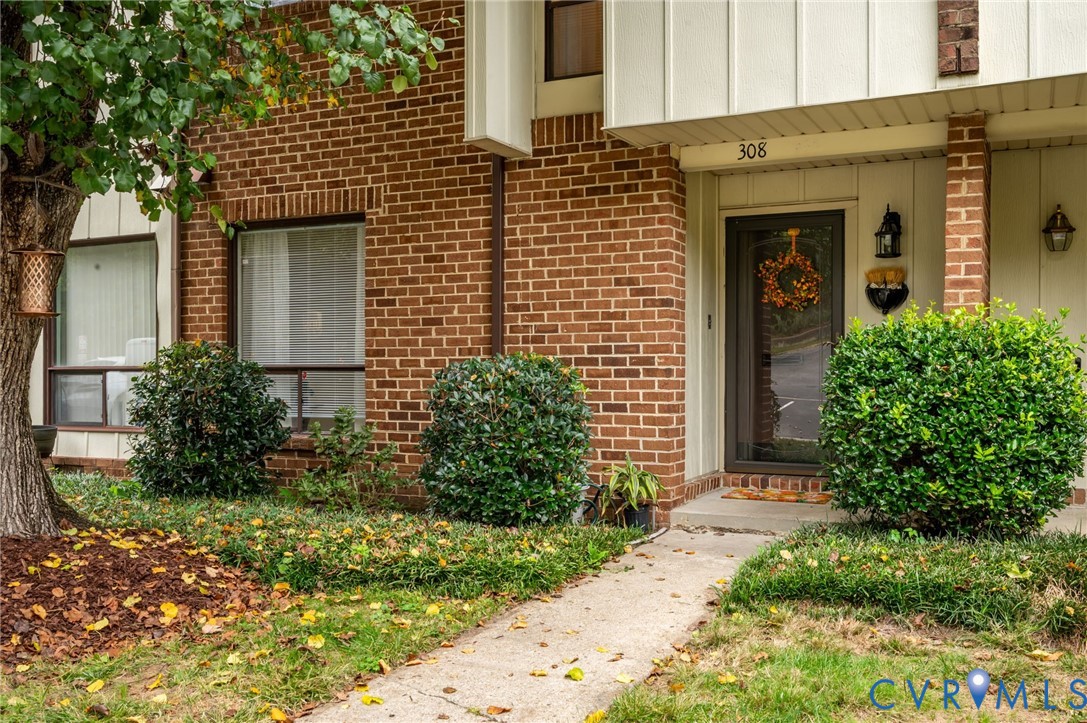 308 Colonel Dr Property Photo 1