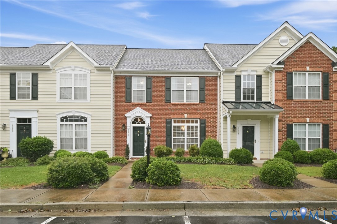 3207 Friars Walk Ln Property Photo 1