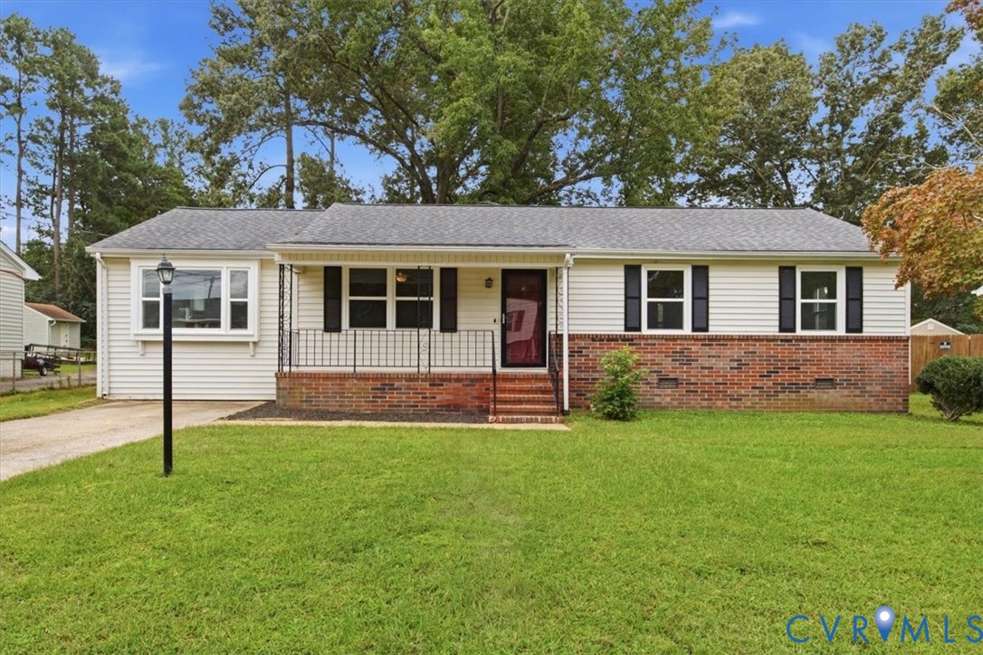 3304 Sussex Dr Property Photo 5