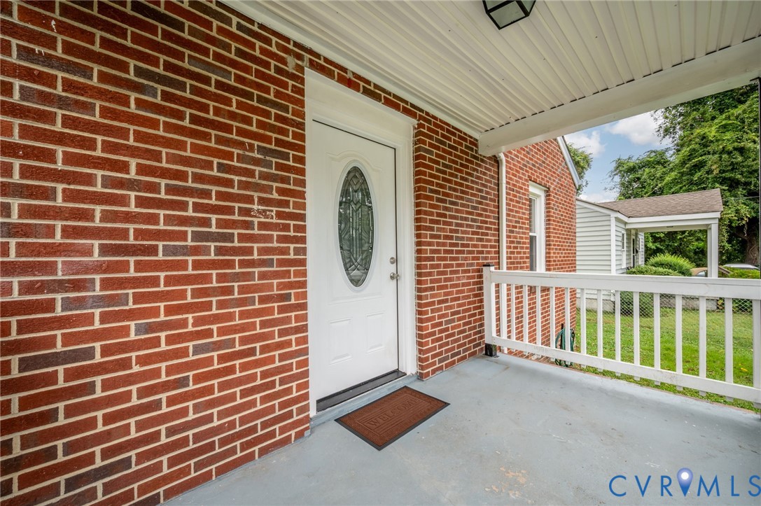 408 Elm St Property Photo 5