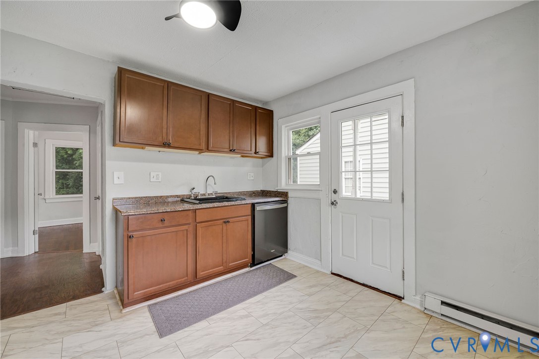 408 Elm St Property Photo 11