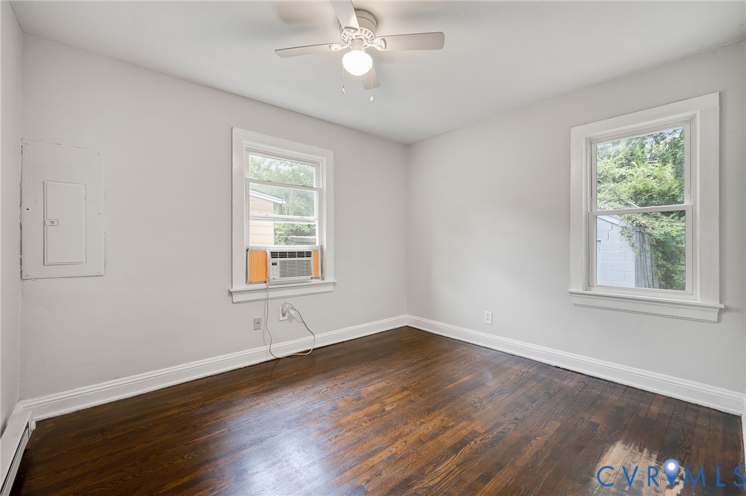 408 Elm St Property Photo 15