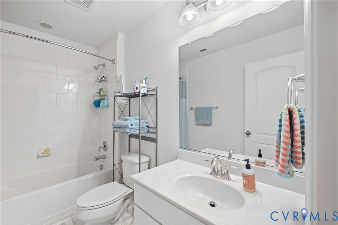 7031 Benhall Cir Property Photo 30