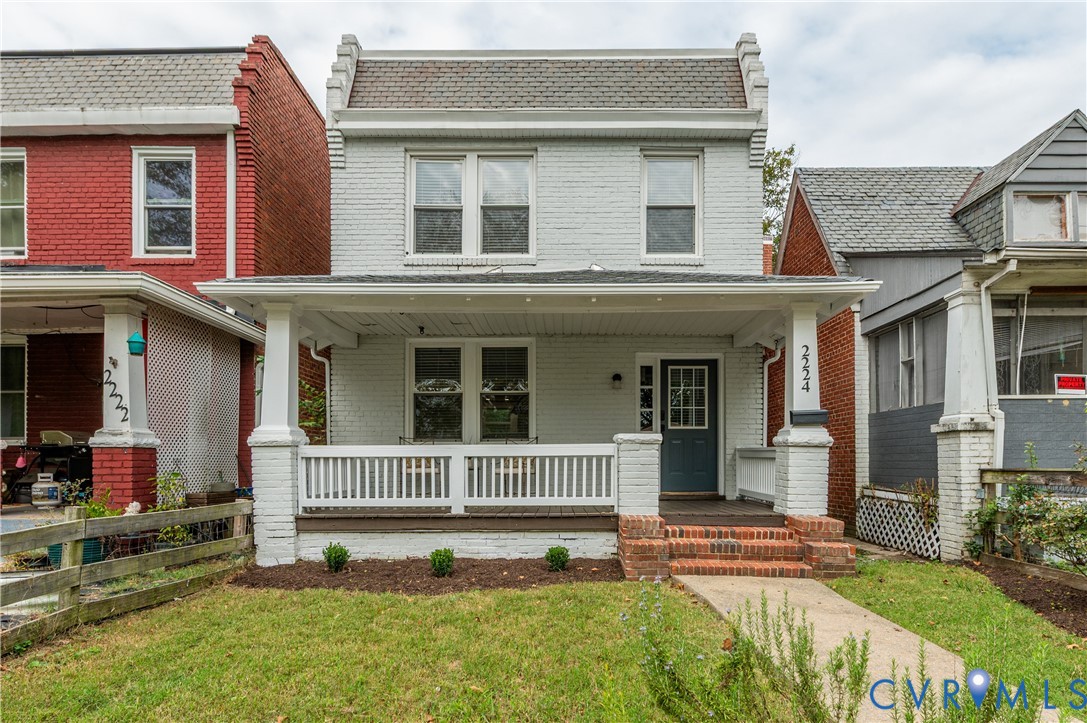 2224 Seminary Ave Property Photo 1