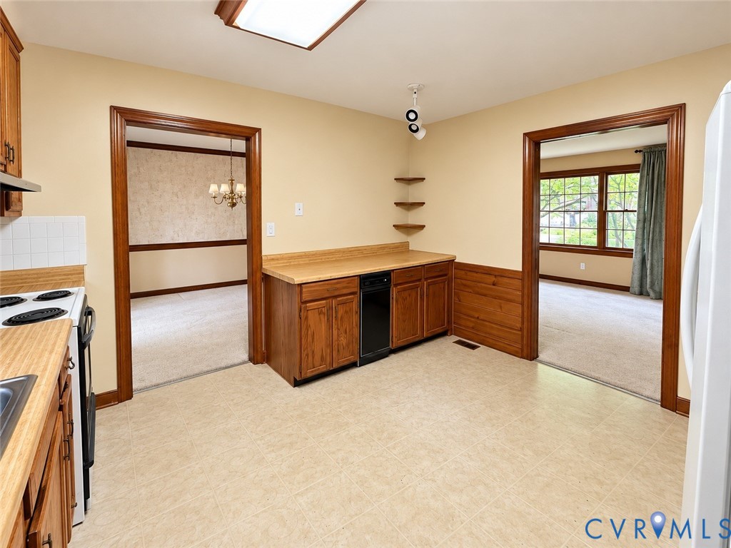 8636 Shadymist Dr Property Photo 8