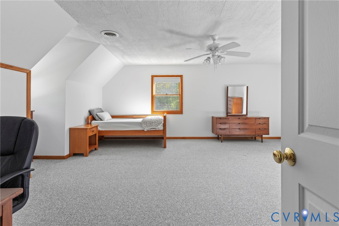 138 W Spring Rd Property Photo 15