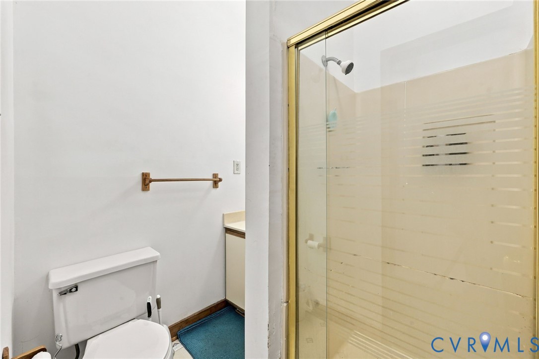 336 Southern Ct Property Photo 10