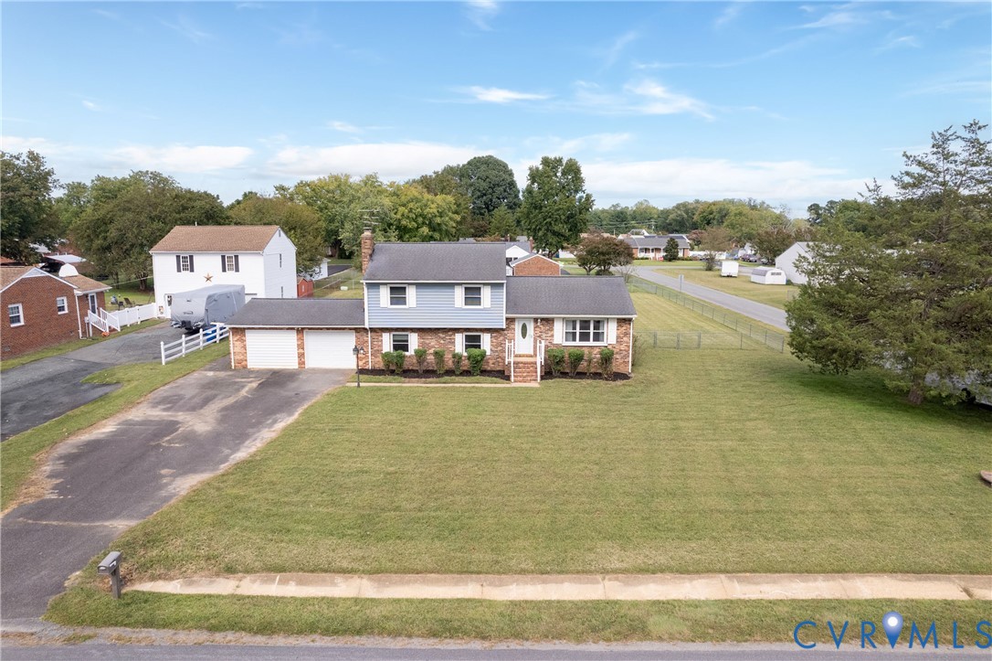 6310 Tammy Ln Property Photo 2