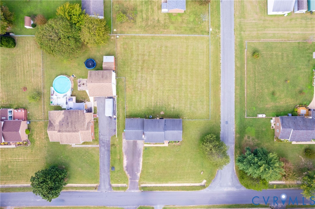 6310 Tammy Ln Property Photo 5