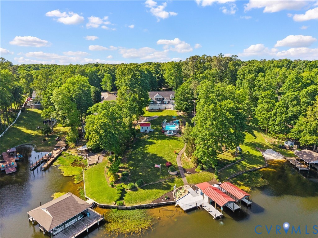 20149 Oak River Ct Property Photo 1